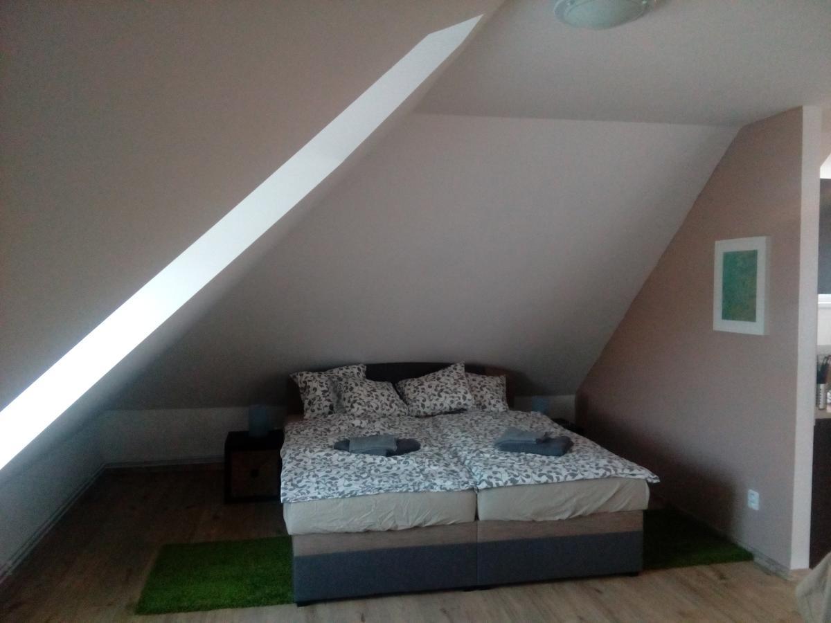 Hostinske Pokoje U Kulinare Domažlice Exterior foto